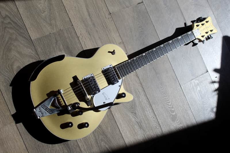 GRETSCH "G6134T Limited Edition Penguin™ with Bigsby®, Ebony Fingerboard, Casino Gold" HARDCASE, 4, 2 KG image 1