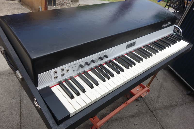 Rhodes Stage 73 Mk1 elec piano (USA/1976) image 1