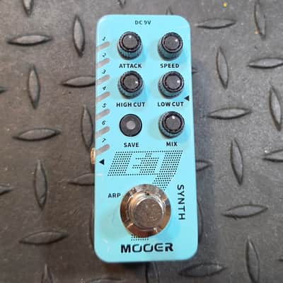 Mooer E7 Synth 2020 - Blue Synthesizer image 1