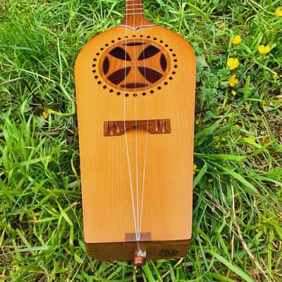 Georgian folk music instrument | Panduri | Fanduri | ფანდური image 2