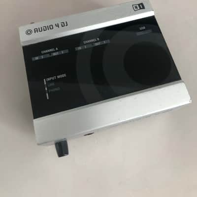 Native Instruments Audio 4 DJ image 3