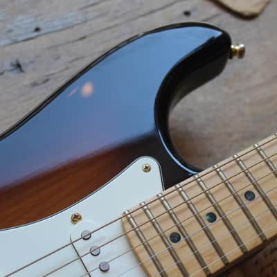 FENDER "60th Anniversary Commemorative Stratocaster" HARDCASE, 3, 44 KG image 11