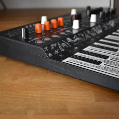 Arturia MicroFreak 25-Key Algorithmic Synthesizer 2019 - Present - Black image 2