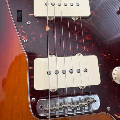 Fender 1962 American Vintage Reissue Jazzmaster 2010 - 3 Color Sunburst (Nitrocellulose Lacquer) image 8
