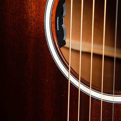 Martin Dreadnought Junior D JR E StreetMaster Acoustic-Electric Guitar w/Case Pre-Owned image 8