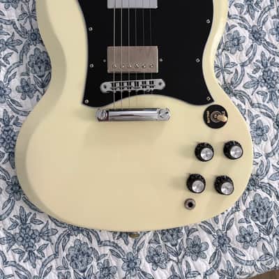 Gibson SG Standard 2024 - Classic White w/upgrades image 1
