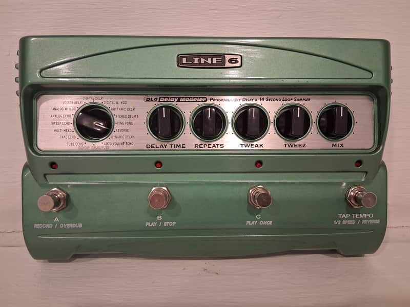 Line 6 DL4 Delay Modeler 1999 - 2021 - Green image 1