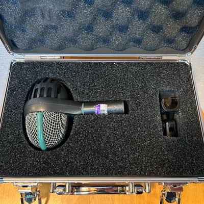 AKG D112 Cardioid Dynamic Bass Drum Microphone - Gray - WiTH Hand Made HARD CASE image 4