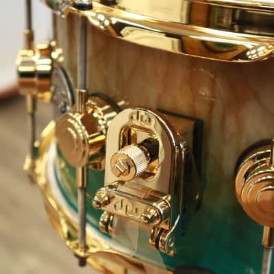 DW Collector's Exotic 6.5x14" w/ Gold Hardware (Natural To Candy Regal Fade Over Quilted Maple) image 6