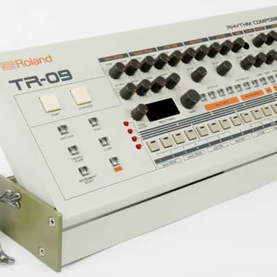 Roland TR-09 Boutique Rhythm Composer Synthesizer + Top Zustand + Garantie image 1