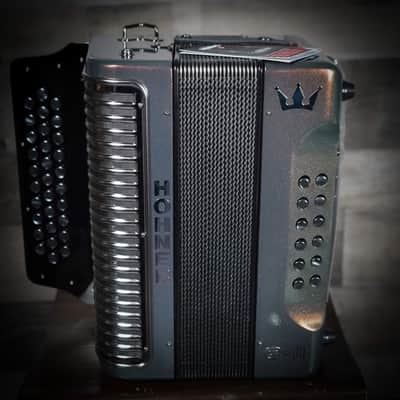 Hohner Corona C-II Accordion FBbEb Green To Gold Fa Tone image 3