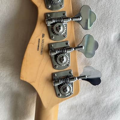 Fender Player Precision Bass with Maple Fretboard 2018 - 2024 - Buttercream image 3