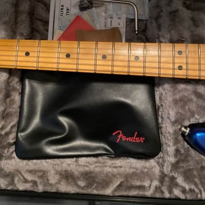 Fender American Ultra Stratocaster with Maple Fretboard 2019 - Present - Cobra Blue and Case image 6
