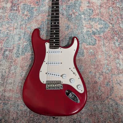 2005 Fender Highway One Stratocaster with Rosewood Fretboard - Crimson Red Transparent image 1