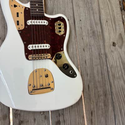 Squier Classic Vibe '60s Jaguar 2022 - Olympic White with Matching Headstock electric guitar Limited edition image 7
