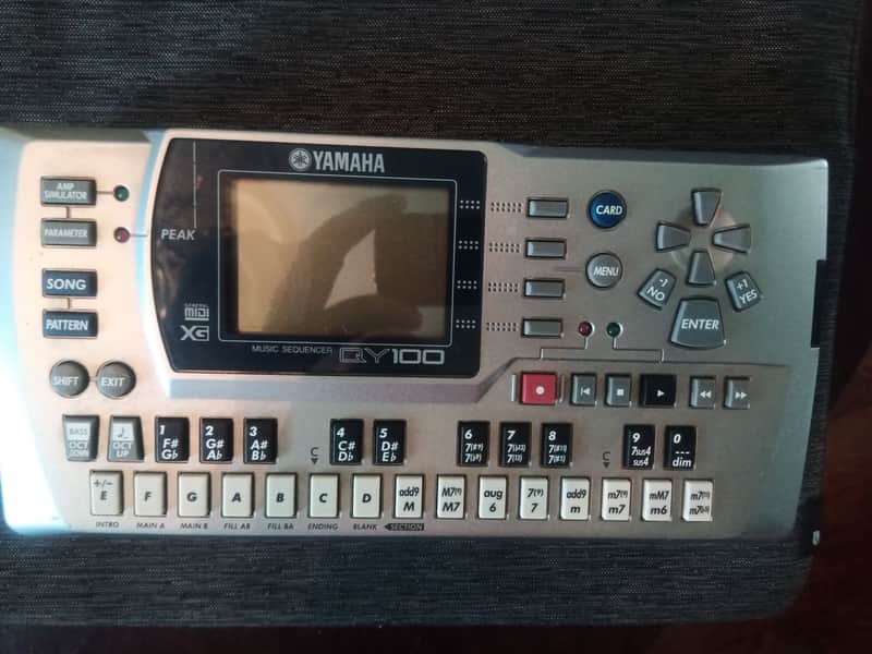YAMAHA QY100 シーケンサー Amazon | YAMAHA モバイルシーケンサー