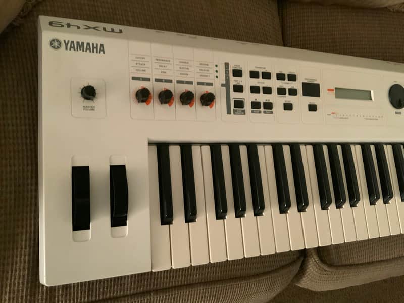Yamaha MX49 Synthesizer