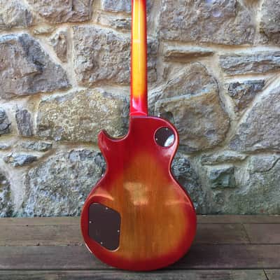 1977 Gibson Les Paul Deluxe Cherry Sunburst image 2
