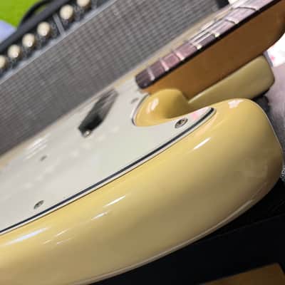 Fender Musicmaster with Rosewood Fretboard 1974 - Olympic White image 19