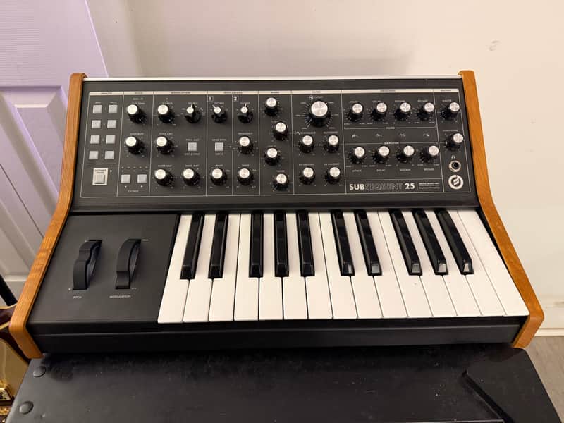 Moog Subsequent 25 Analog Synth
