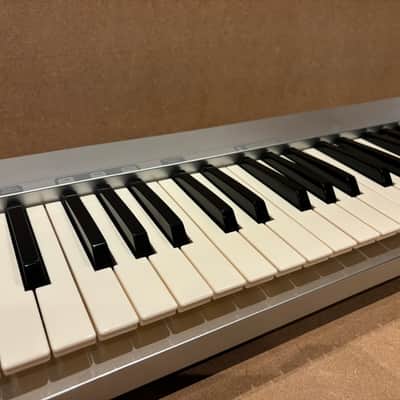 ESI KeyControl 49+ Midi Controller - 49 Keys - Midi & USB image 6