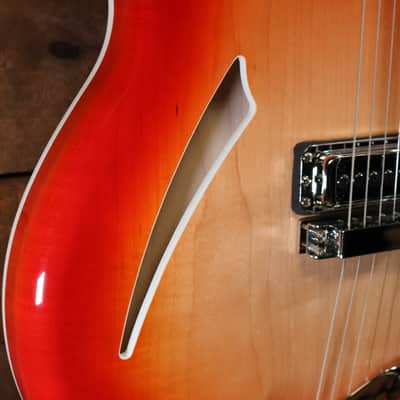 Rickenbacker 360 2025 - FireGlo image 8
