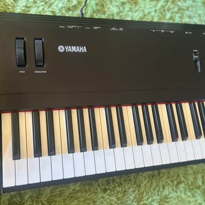 Yamaha S08 88 Key Synthesizer Workstation Piano image 4