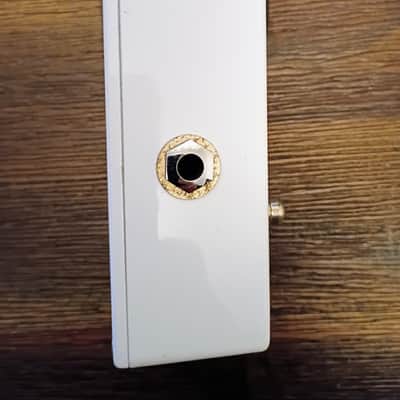 RARE Lovepedal COT 50 Gold (3-Knob) White image 3