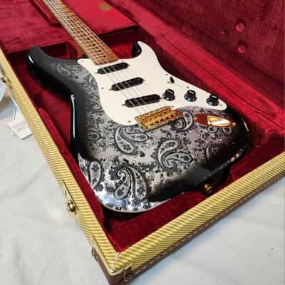Fender Custom Shop 1957 Stratocaster, Time Machine Series, Heavy Relic, Gold Hardware, Black Paisley, w/HSC image 2