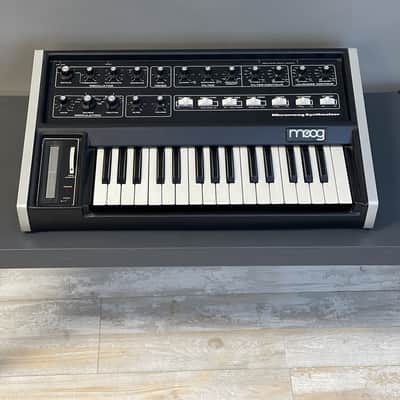 1970s Moog Micromoog Model 2090 Analog Synthesizer