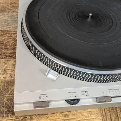 Technics SL-D3 Direct Drive Automatic Player System Turntable - Local Pick Up in Milwaukee, WI image 4