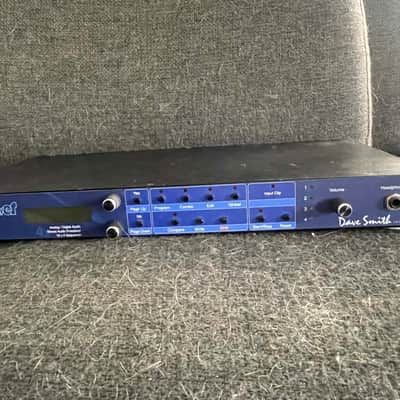 Dave Smith Instruments Poly Evolver Rackmount 4-Voice Polyphonic Synthesizer 2004 - 2011 - Blue