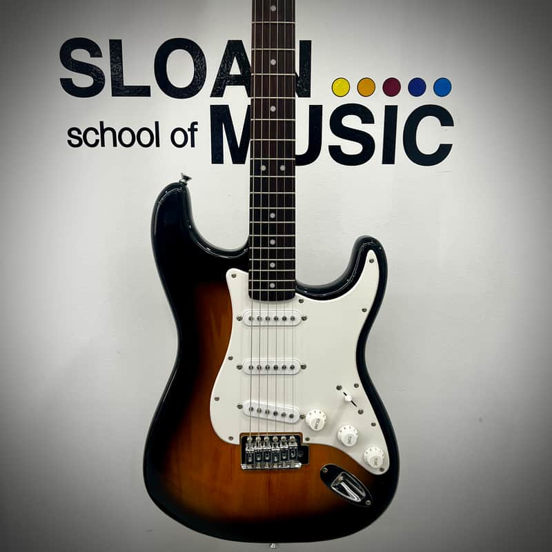 USED Squier Affinity Strat - 2-tone Sunburst image 1