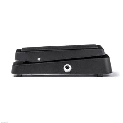 DUNLOP GCB95F Cry Baby Classic Wah Guitar Effect Pedal image 4