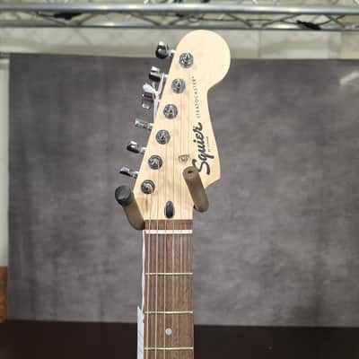 Squier Sonic Stratocaster 2026 Ultraviolet weighs 6.93 pounds image 4