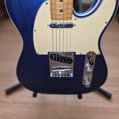 Fender American Ultra Luxe Telecaster 2021 - Blue Sparkle image 1