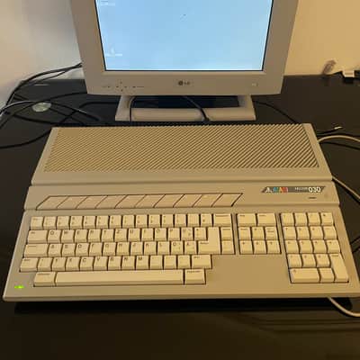 Atari Falcon 030 - 14MB version with 2GB internal HDD image 10