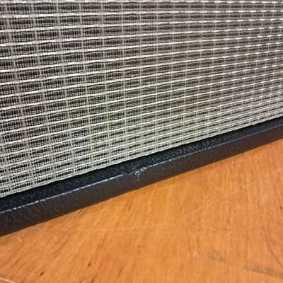 Fender 65 Deluxe Reverb - Guitar Combo image 9