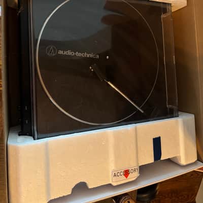 Audio-Technica AT-LP60X-BK Automatic Belt Drive Turntable 2019 - Present - Black image 1