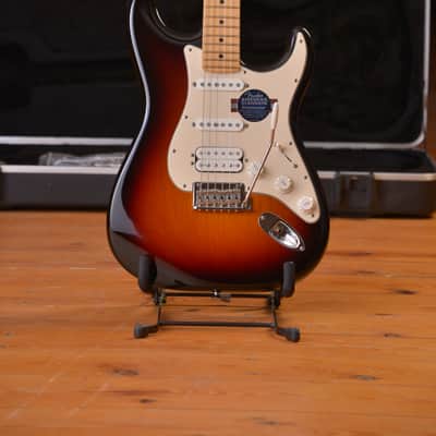 Fender American Standard Stratocaster HSS with Maple Fretboard 2010 - 3-Colour Sunburst image 2