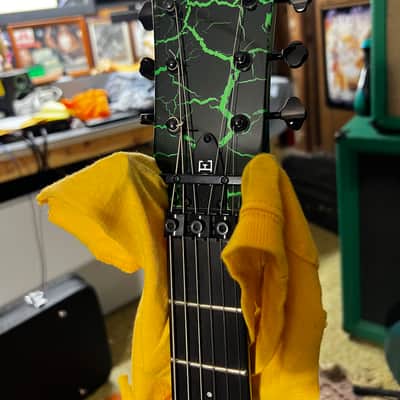 Dunable Asteroid DE 2024 - Black / green crackle image 3