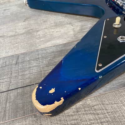Gibson Flying V Bass 1981 Transparent Blue image 4