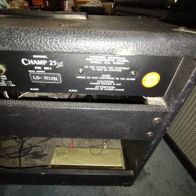 Fender Champ 25 1992 - Black image 7