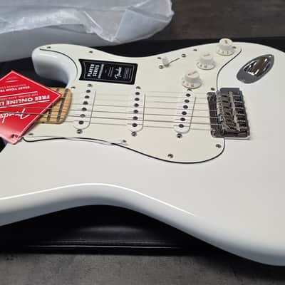 Fender Player Stratocaster BRAND NEW Polar White SSS Strat Maple Neck Pro Electric Guitar image 7