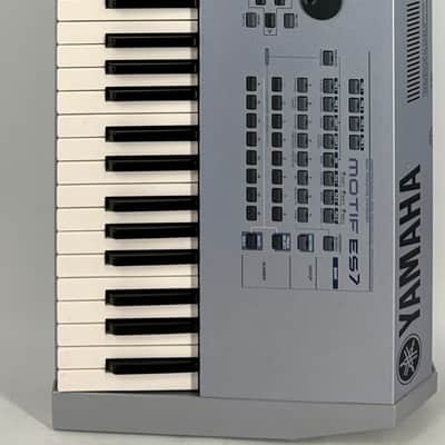 USED Yamaha MOTIF ES7 image 1