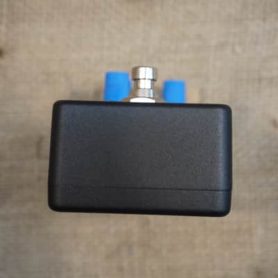 Fender Bassman Delay 2024 - Present - Blue / Silver image 5