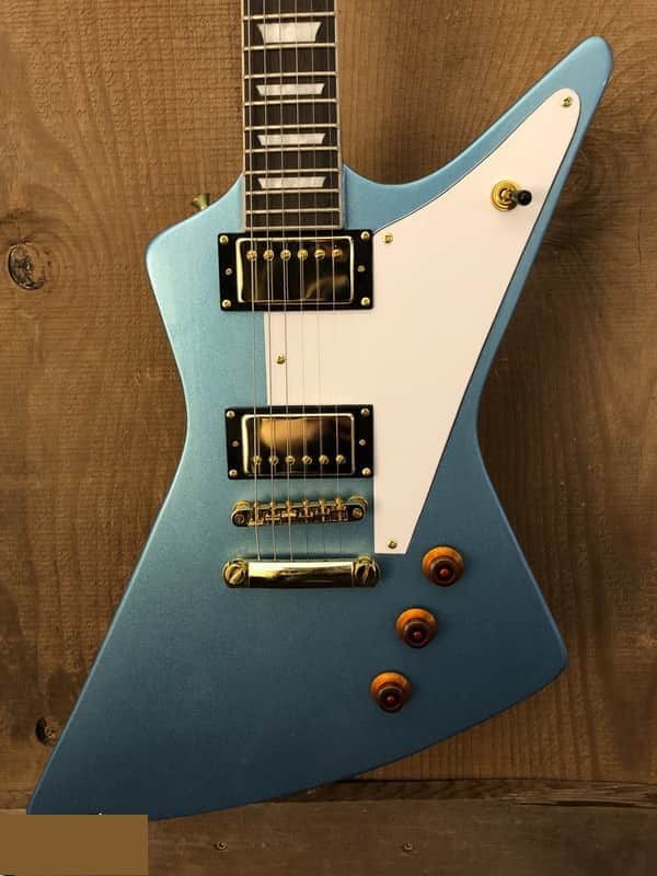 Cozart Explorer-Style Electric Guitar Metallic Pelham Blue w/ Tweed HSC image 1