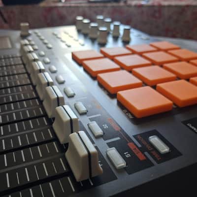 Akai MPD32 2010s image 3