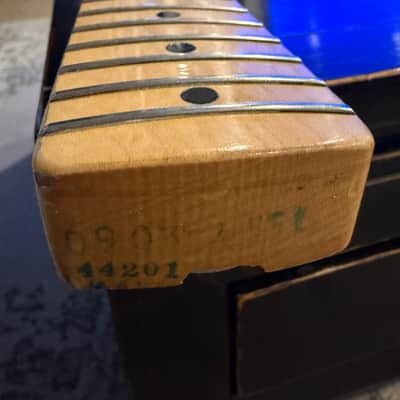 Fender Stratocaster with 3-Bolt Neck, Maple Fretboard 1975 - Natural image 18