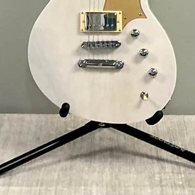 Reverend Sensei H90 - Transparent White image 1